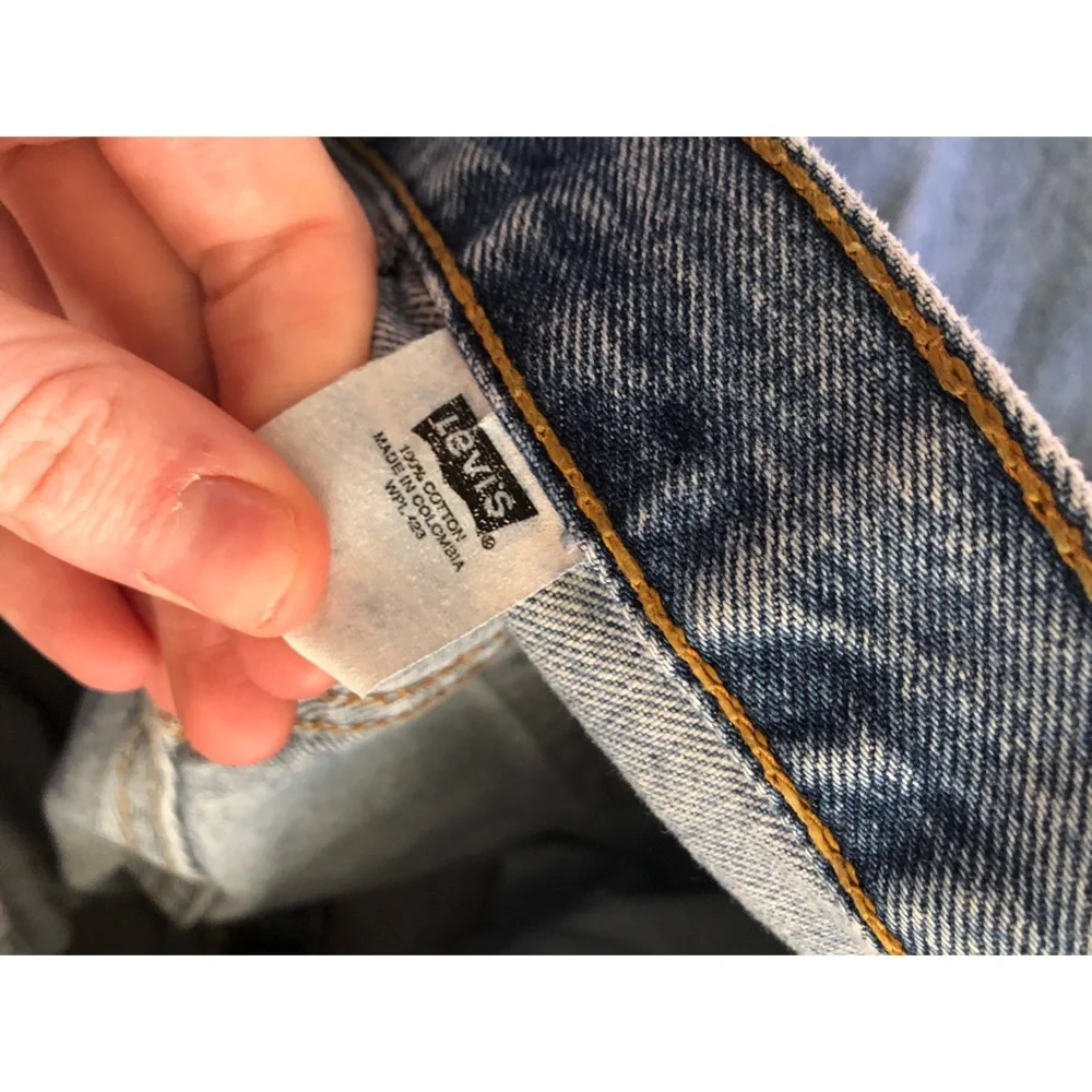 VTG Levi's Blue Straight Leg Women's Jeans - Picture 16 of 16